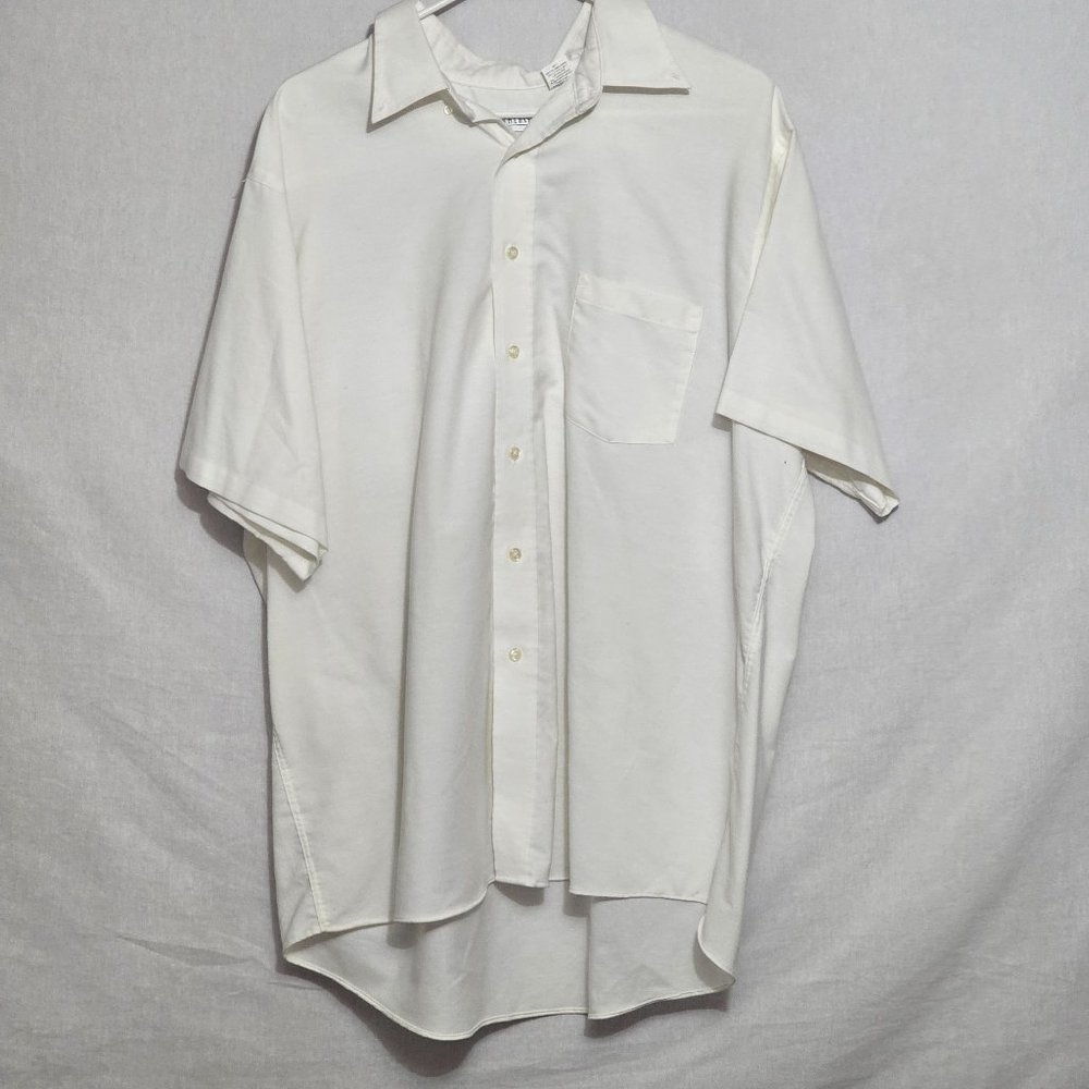 VAN Heusen White Collared Button Down Short Sleeve Shirt Size XL